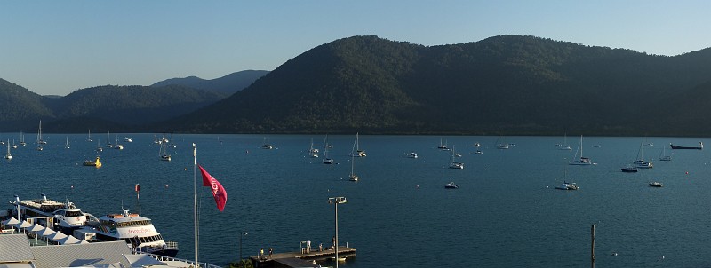 051_airlie_beach_2.jpg - "Shute Harbour"